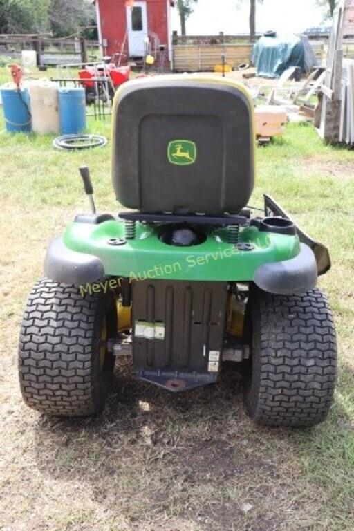 Image of John Deere D140 equipment image 3
