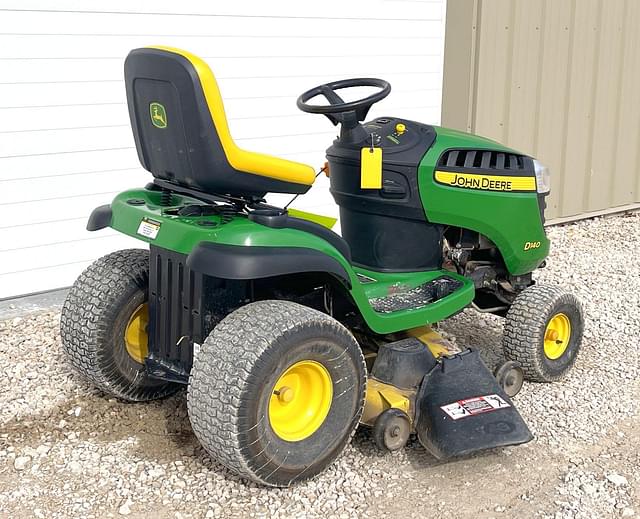 Image of John Deere D140 equipment image 4