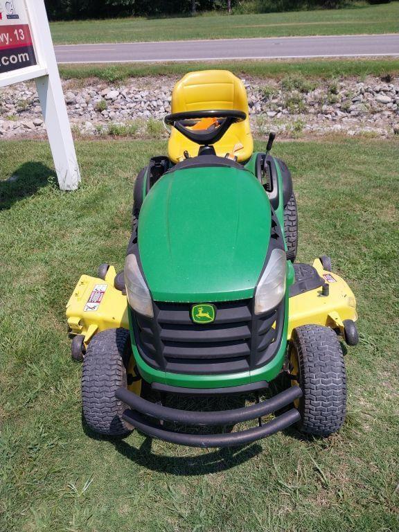 Image of John Deere D170 equipment image 1