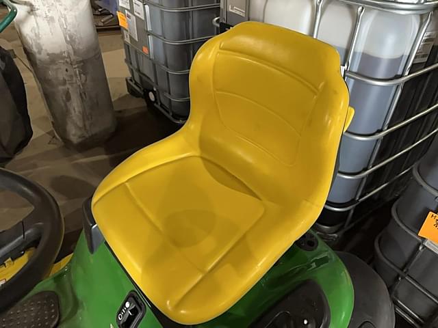 Image of John Deere D170 equipment image 4