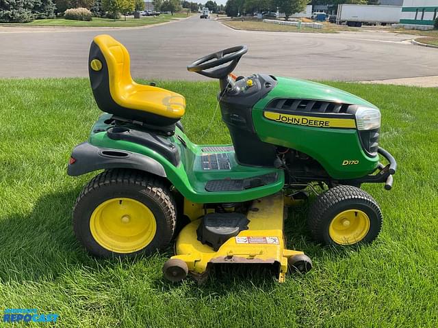 Image of John Deere D170 equipment image 3