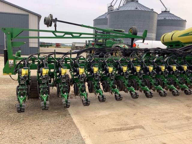 Image of John Deere DB60 equipment image 3