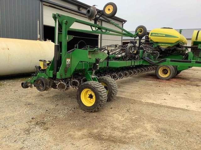 Image of John Deere DB60 equipment image 1