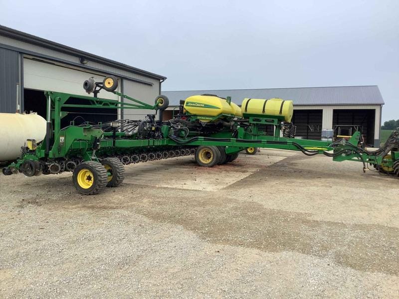 John Deere DB60 Equipment Image0