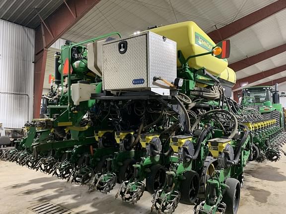 Image of John Deere DB60 equipment image 4