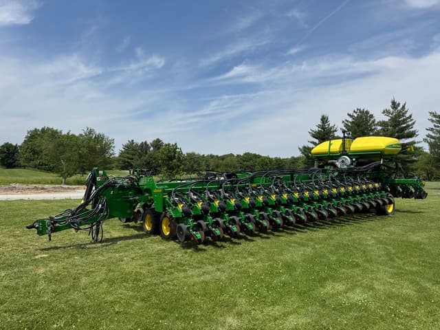 Image of John Deere DB80 equipment image 1