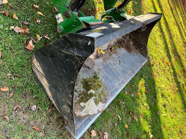 Image of John Deere 5325 equipment image 4