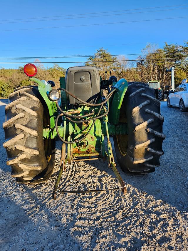 Image of John Deere 830 equipment image 4