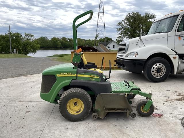 Image of John Deere 997 equipment image 3
