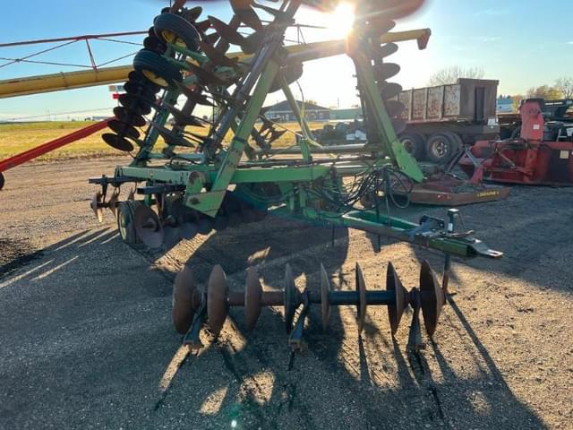 Image of John Deere T0331 equipment image 2