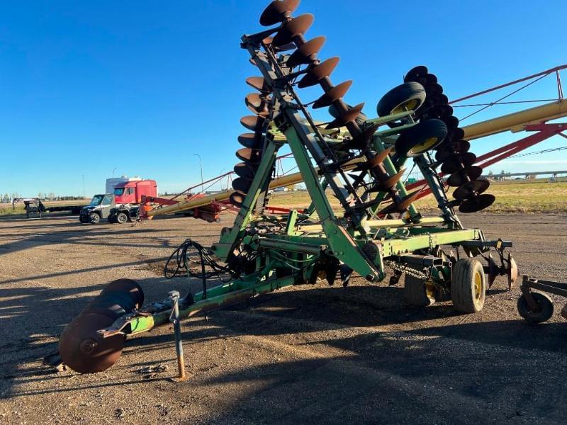 Image of John Deere T0331 Primary image