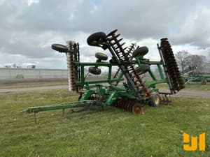 John Deere 637 Image