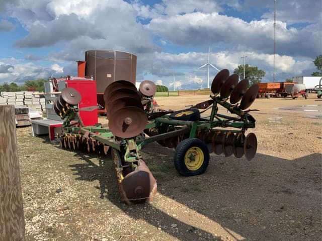 Image of John Deere H1110 equipment image 3