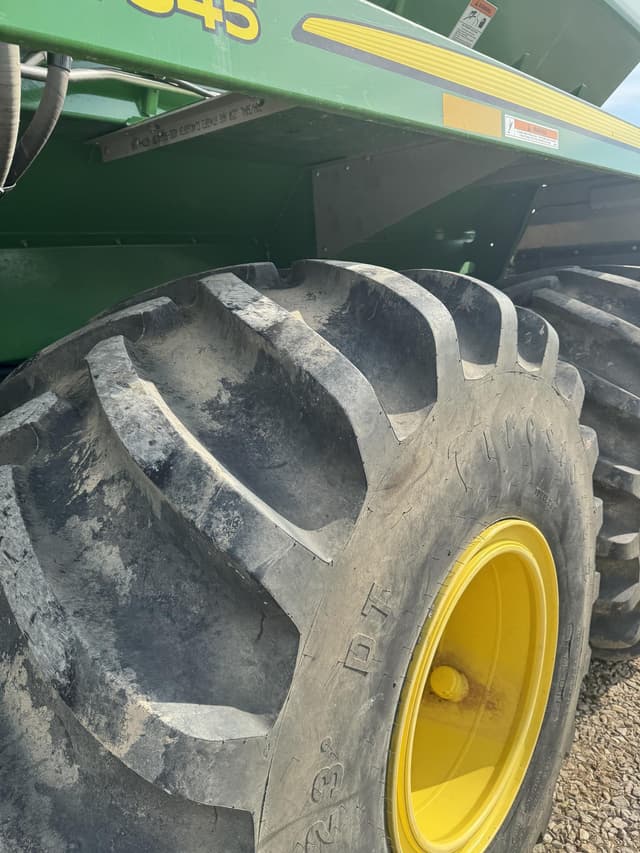 Image of John Deere DN345 equipment image 2