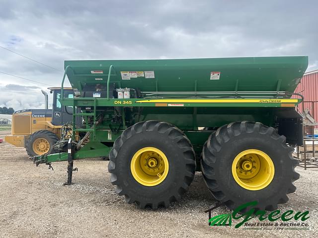 Image of John Deere DN345 equipment image 1