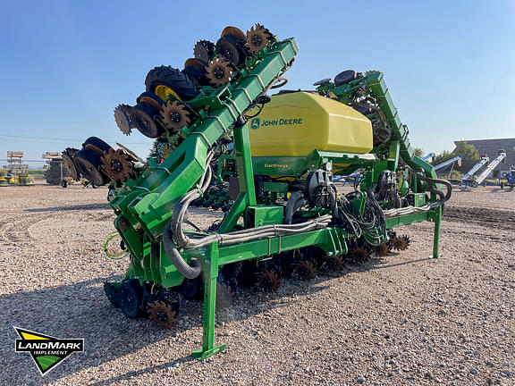 Image of John Deere DR16 equipment image 2