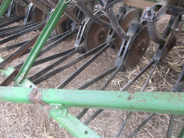 Image of John Deere 8300 equipment image 1