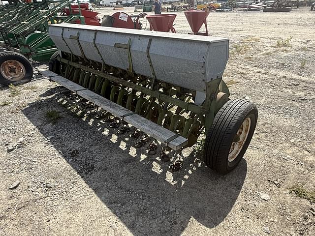 Image of John Deere E000B equipment image 3