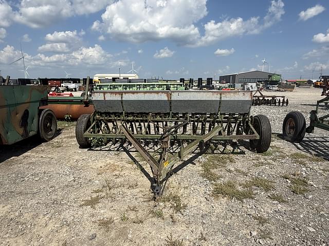 Image of John Deere E000B equipment image 1