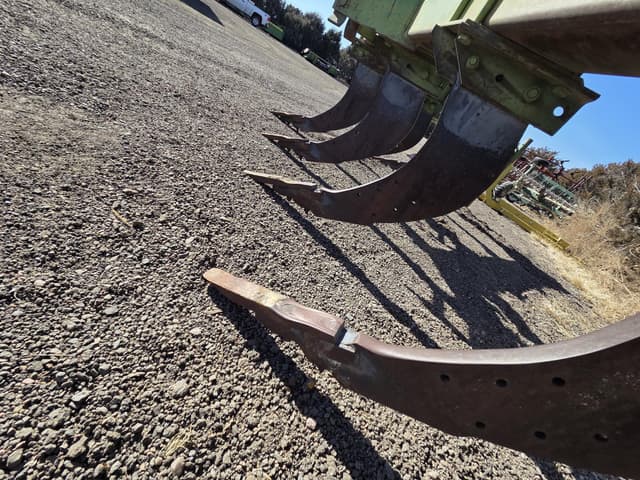 Image of John Deere E0090 equipment image 4