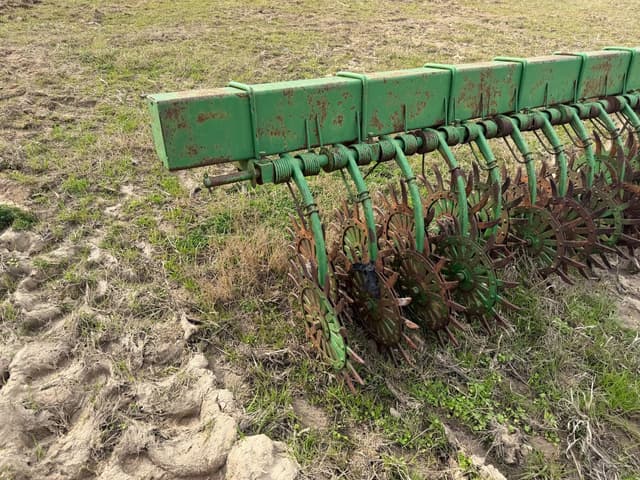 Image of John Deere E0400 equipment image 4