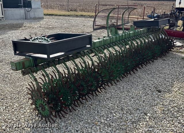 Image of John Deere E0400 equipment image 2