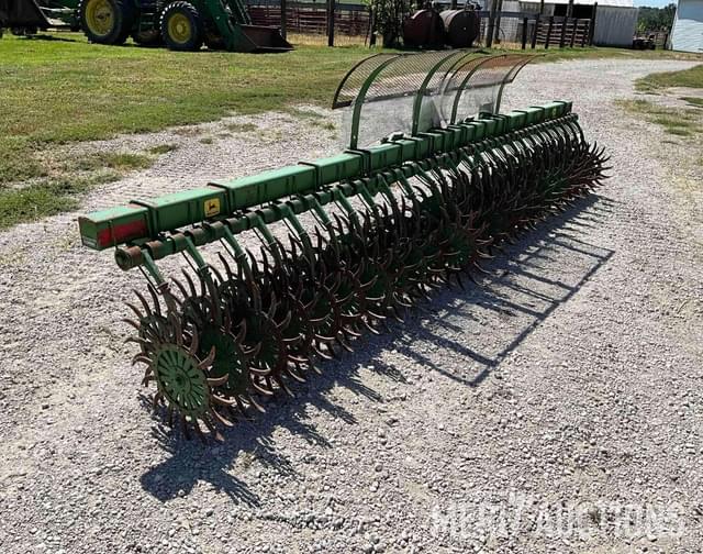 Image of John Deere E0400 equipment image 2