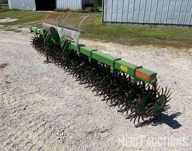 Image of John Deere E0400 equipment image 1