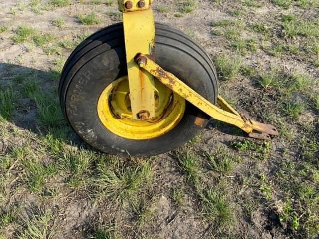Image of John Deere E0640 equipment image 4