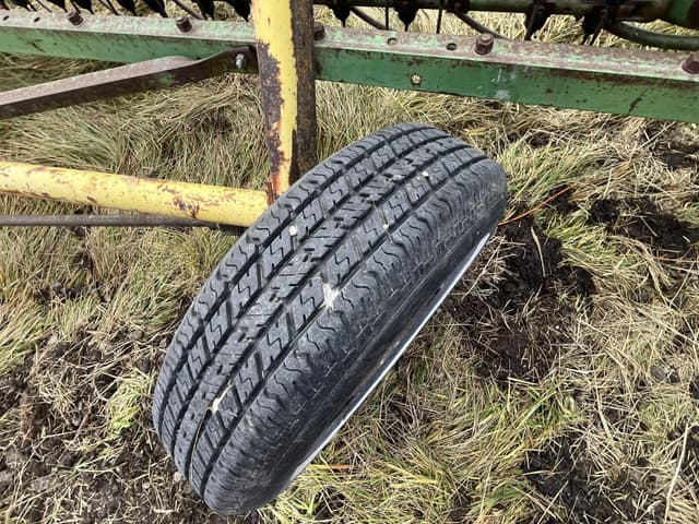 Image of John Deere E0640 equipment image 3