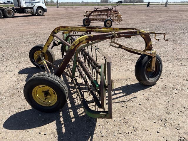 Image of John Deere E0640 equipment image 2