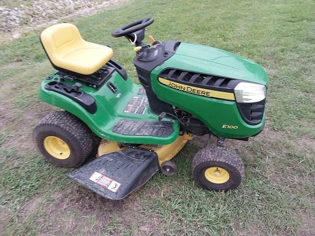 Image of John Deere E100 equipment image 2