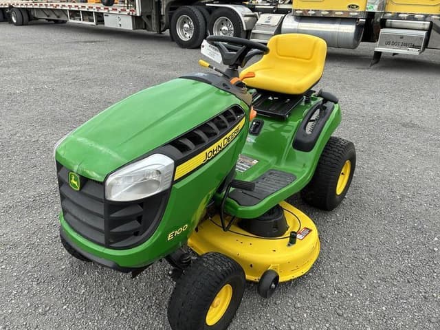 Image of John Deere E100 equipment image 3