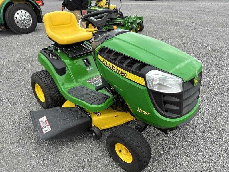 Image of John Deere E100 Primary image