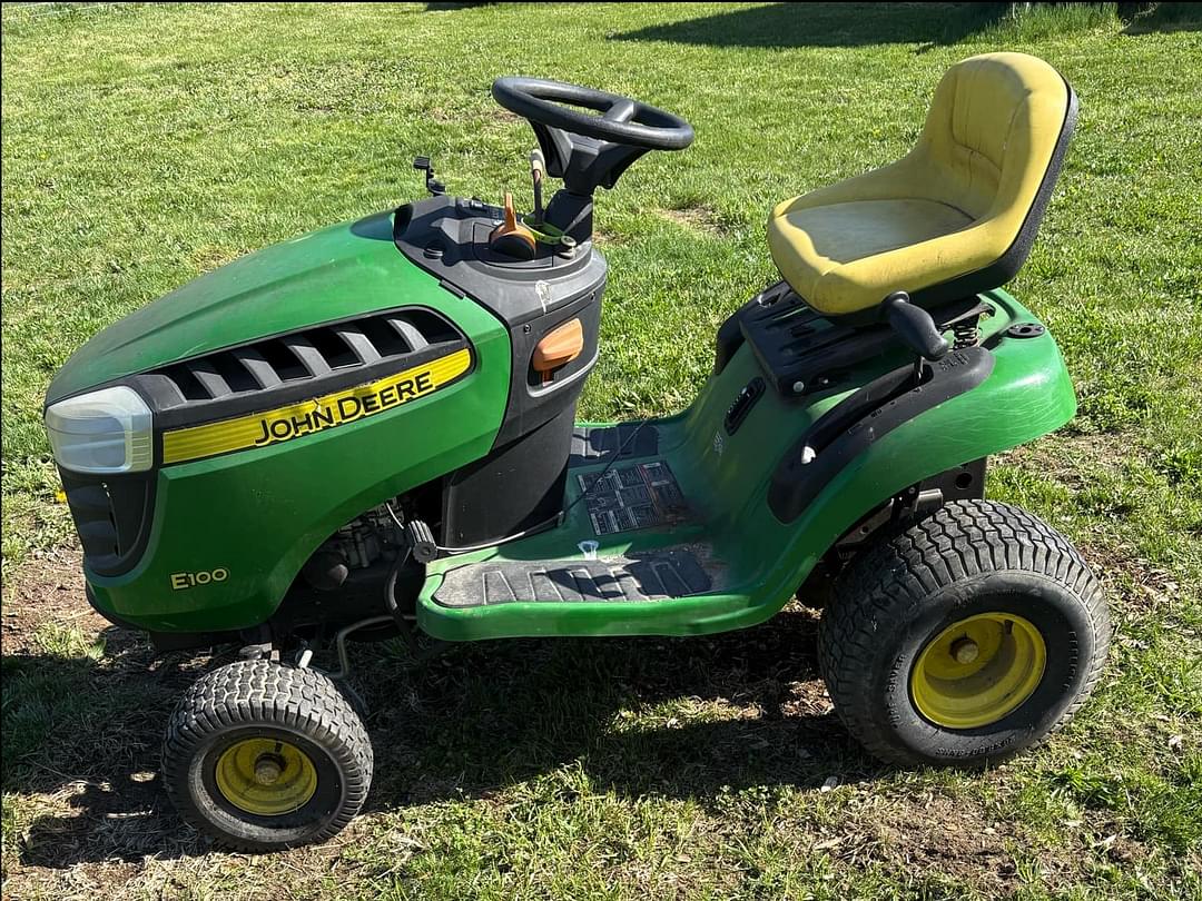 Image of John Deere E100 Image 0