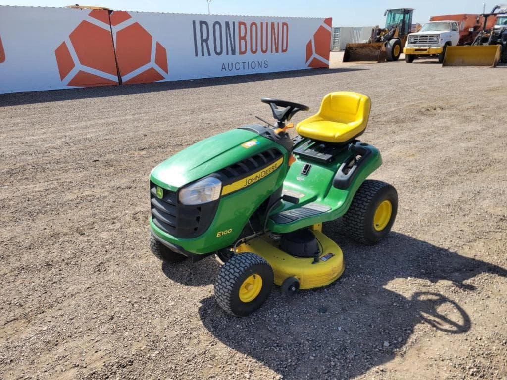 Image of John Deere E100 Primary image