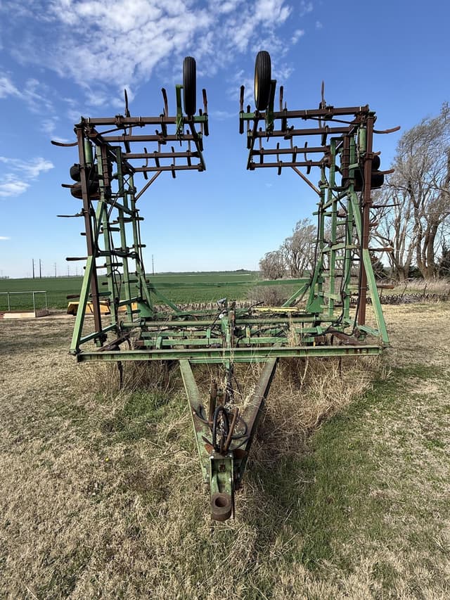 Image of John Deere E1000 equipment image 4