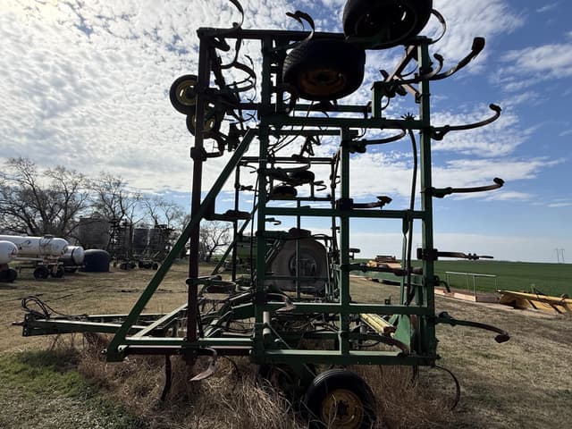 Image of John Deere E1000 equipment image 2