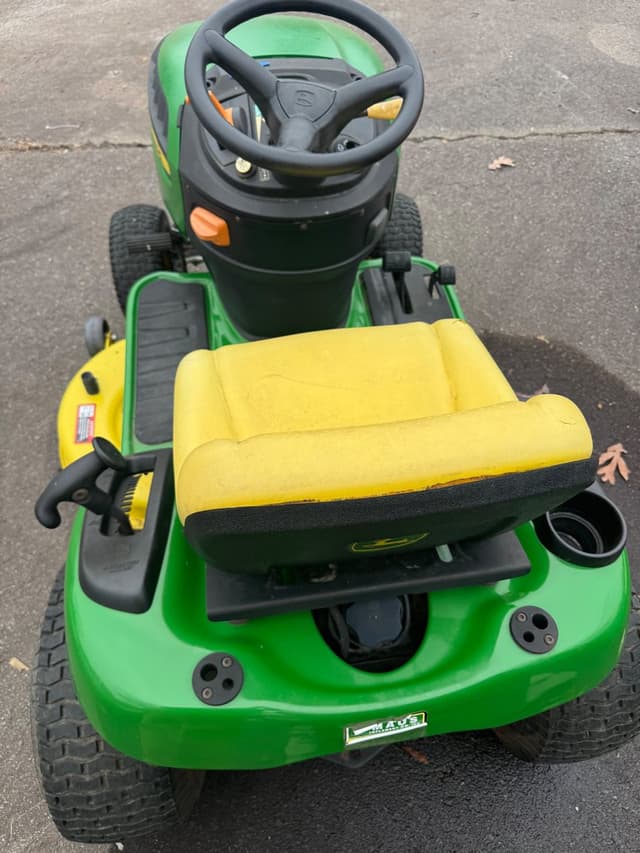 Image of John Deere E110 equipment image 2