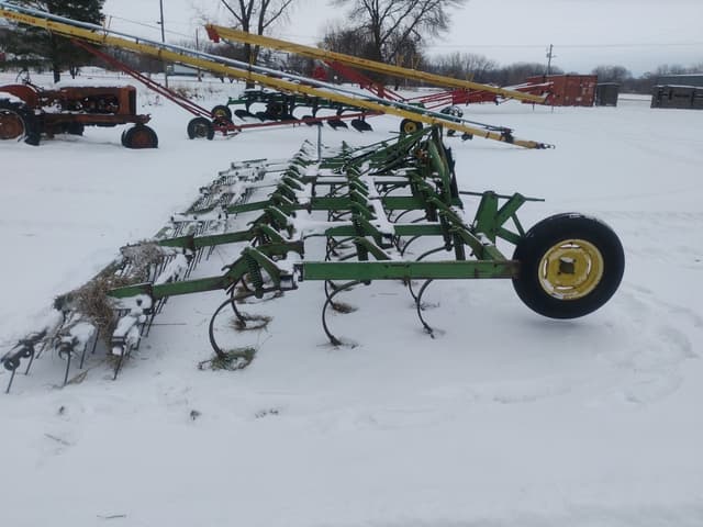 Image of John Deere E1100 equipment image 1