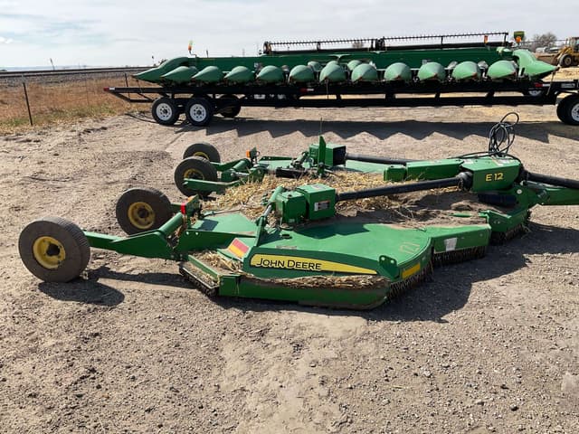 Image of John Deere E12 equipment image 2
