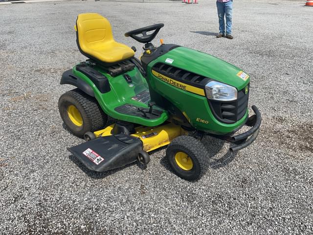 Image of John Deere E160 equipment image 4