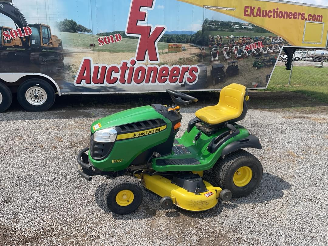 Image of John Deere E160 Primary image