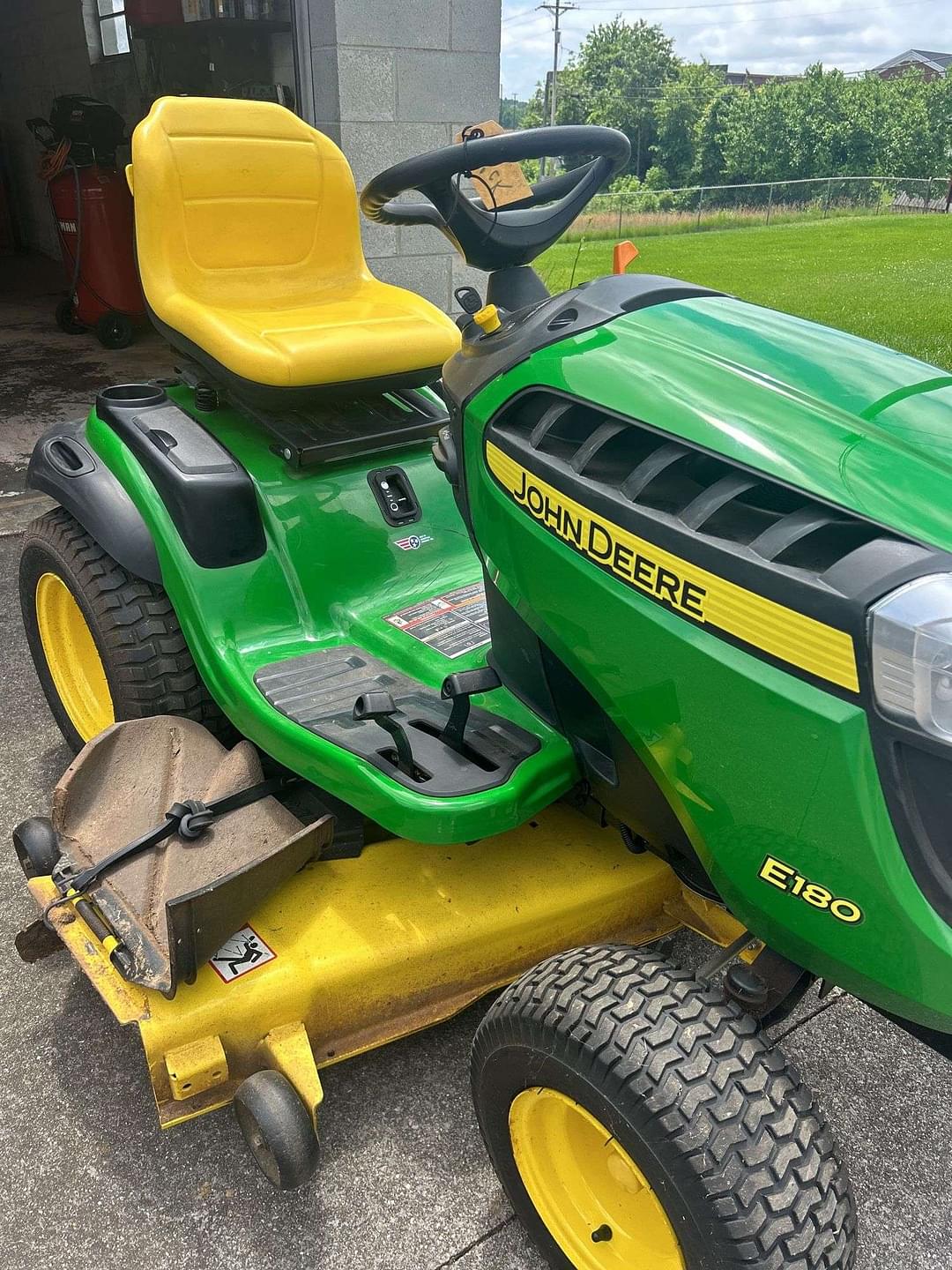 Image of John Deere E180 Primary image