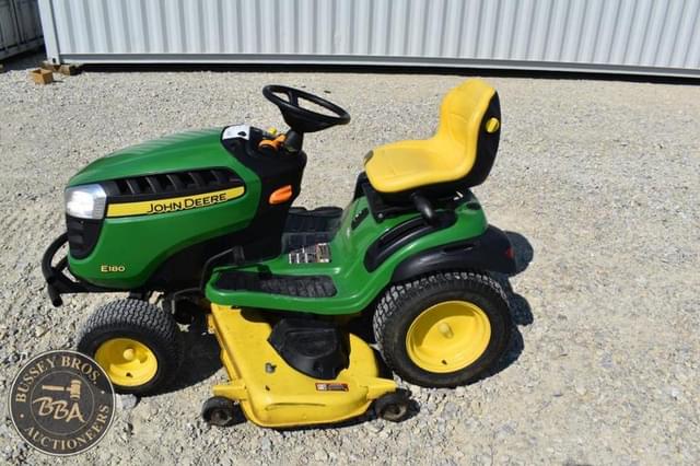 Image of John Deere E180 equipment image 1