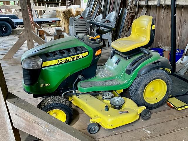 Image of John Deere E180 equipment image 1