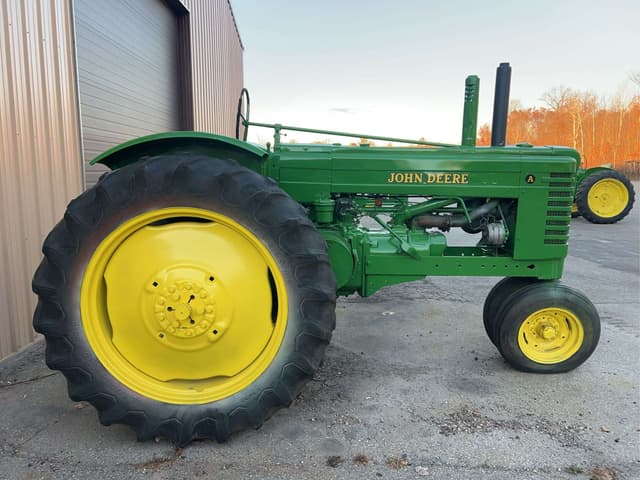 Image of John Deere A equipment image 4