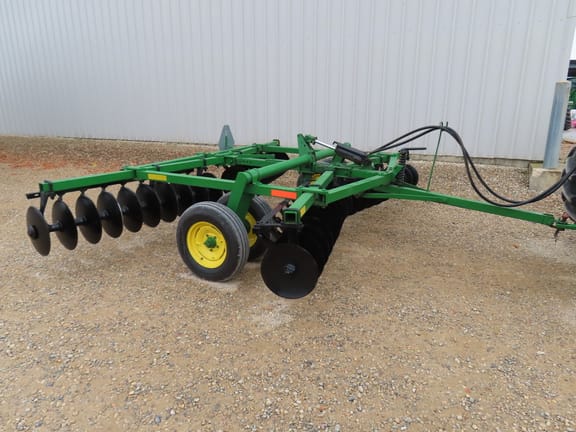 John Deere EH1B1 Equipment Image0