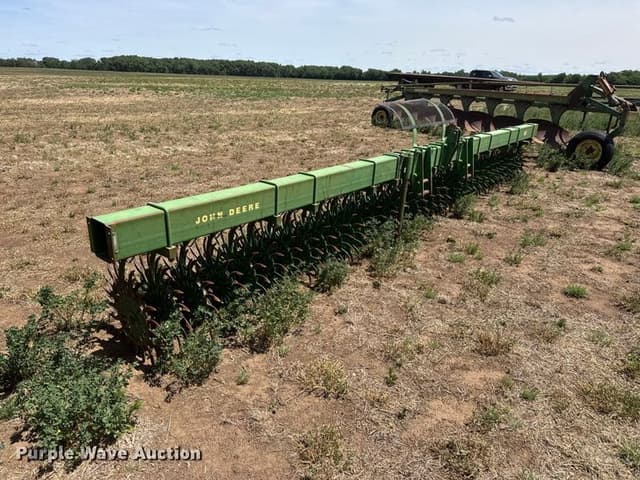 Image of John Deere E0400 equipment image 2