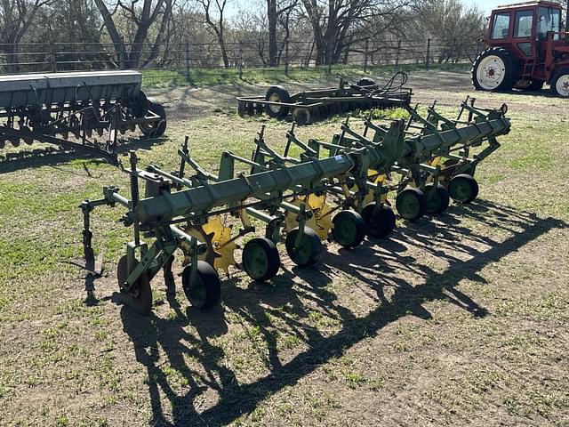 Image of John Deere ER002 equipment image 1